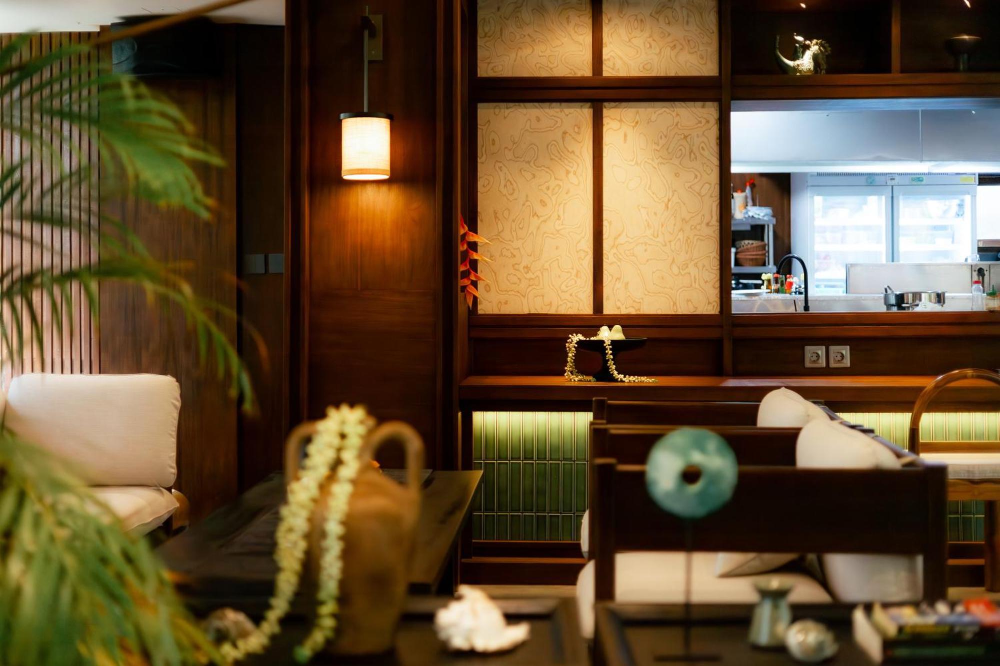 Fourteen Roses Beach Hotel Legian  Exterior photo